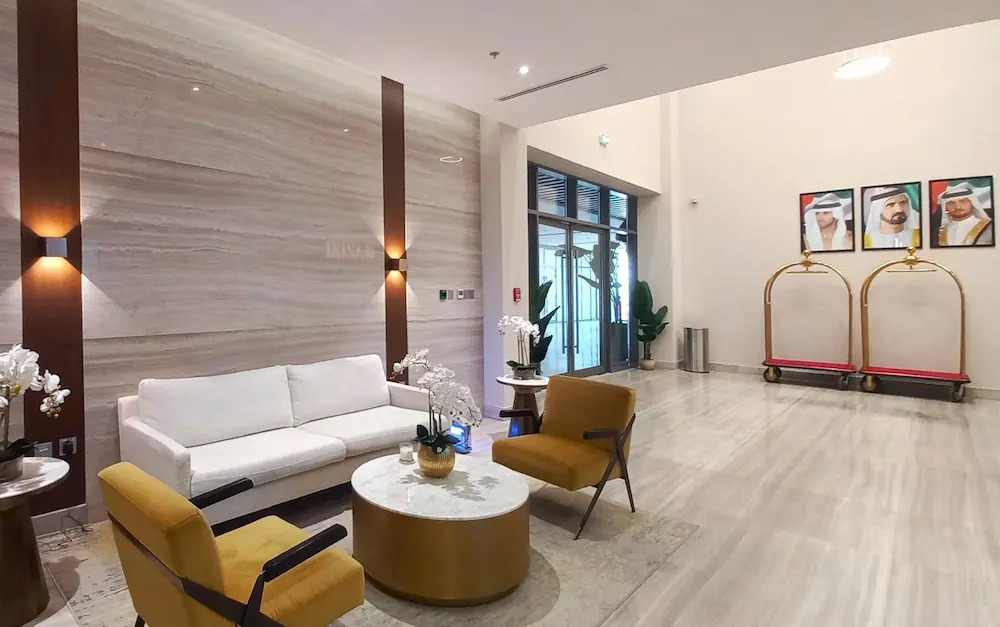 Greek View Studio Farhad Azizi Residence Al Jaddaf