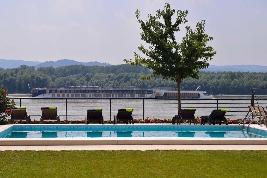 Guest House Panorama Aqualux with Free Parking