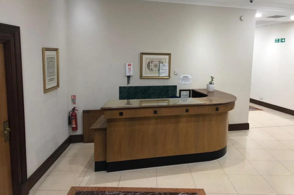 The New London Carlton Hotel & Service Apartments
