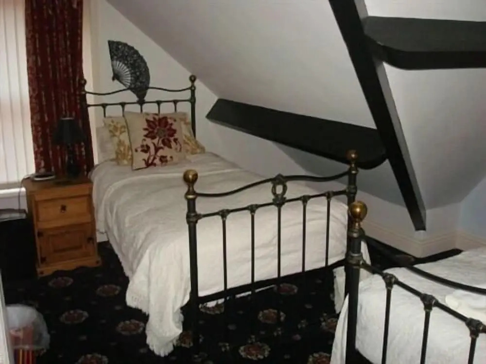 Esklet Guest House