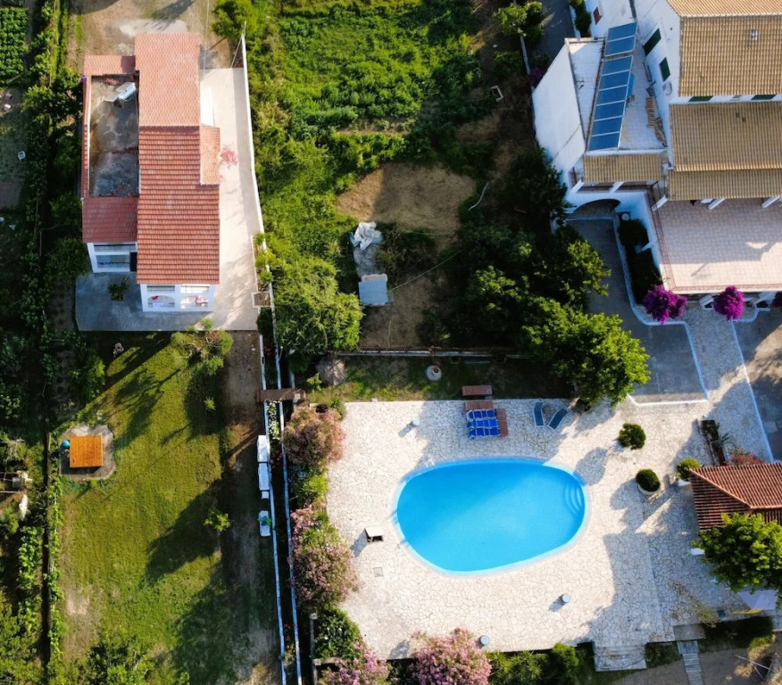 Ever Green beach Apartments