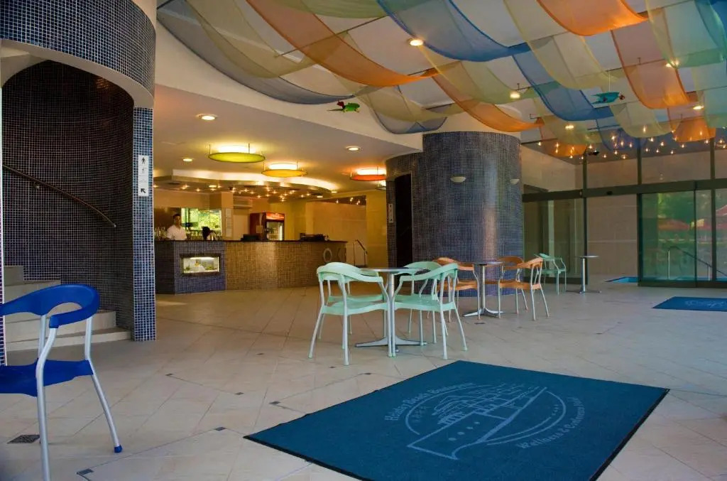 Holiday Beach Budapest Hotel