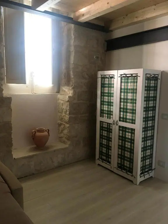 House with one bedroom in Pozzallo with balcony 500 m from the beach