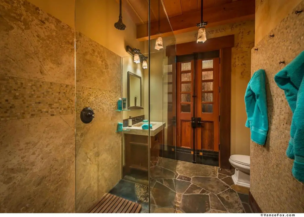 Stunning Big Springs Residence with Private Hot Tub! - Gray Wolf Northstar