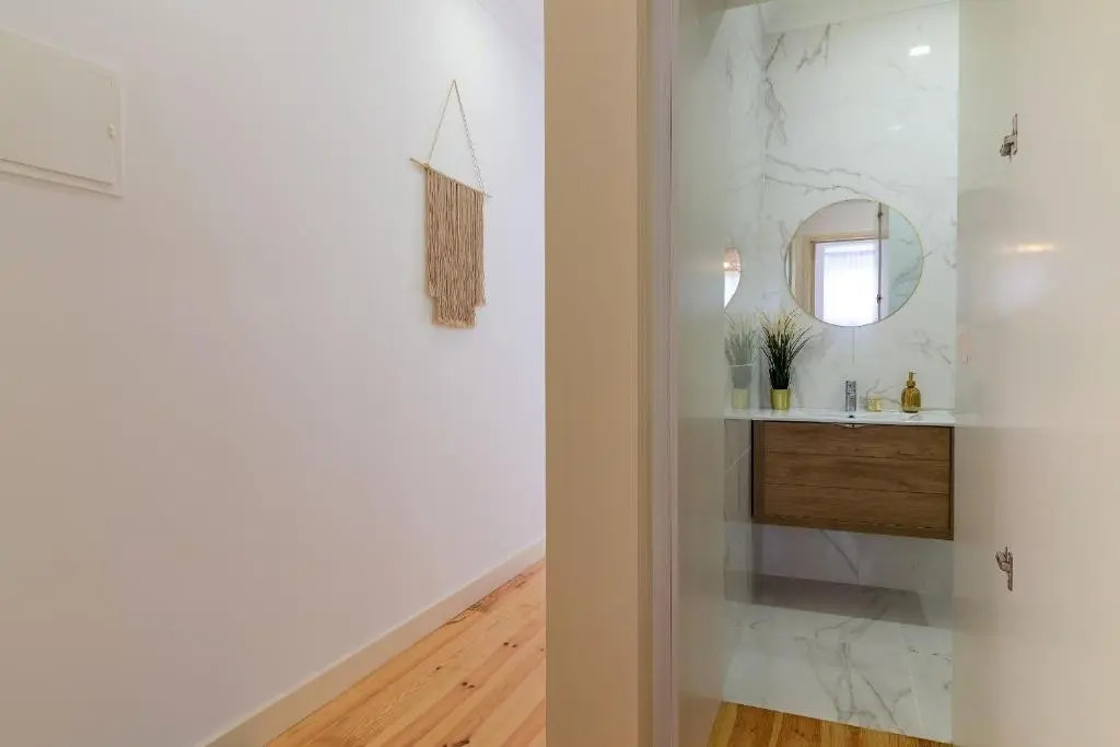 1bd Industrial-Styled Home in Lisbon by GuestReady