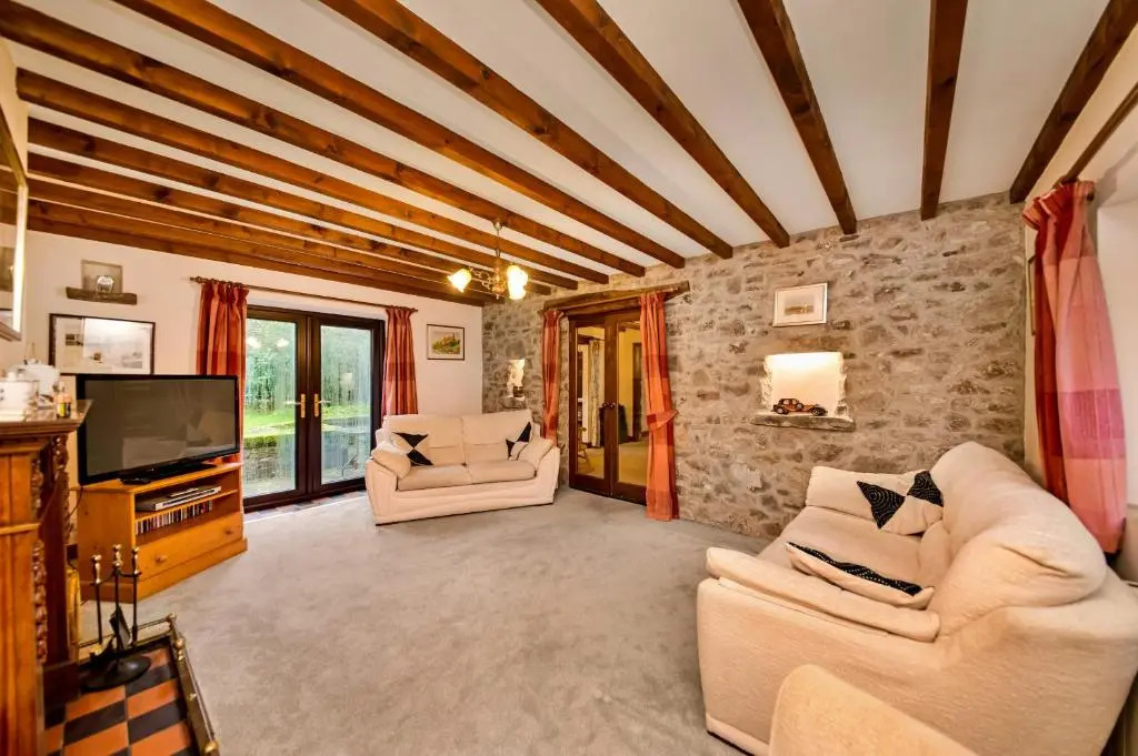 Finest Retreats - The Shires at Alstonefield