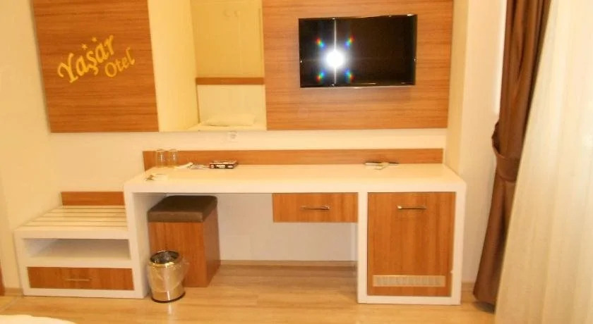 Yasar Hotel