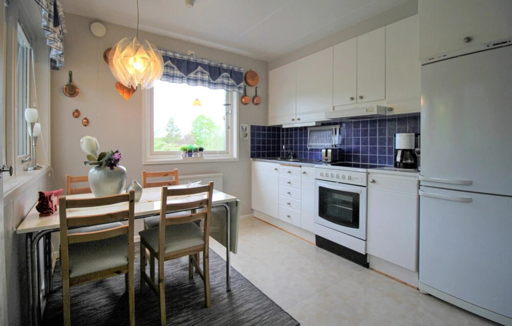 4 Bedroom Stunning Home In Örkelljunga