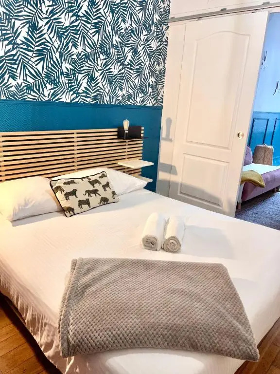 Le Grand Royal, 2 chambres de charme, PLACE ROYALE