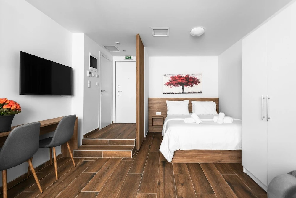Ultima Suites, Nilie Hospitality MGMT