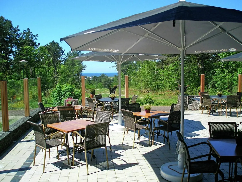 Unique Studio on Large Estate With sea View