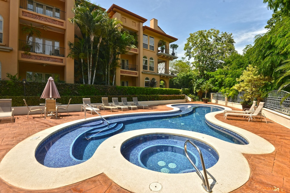 Bella Vista 1C 3 Bdrs Garden View in Los Suenos