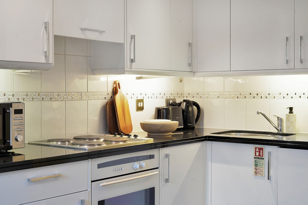Hertford Flat 14
