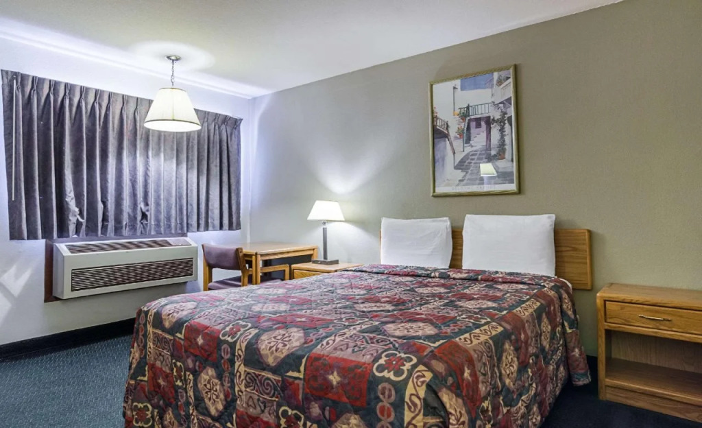 Econo Lodge Wakeeney