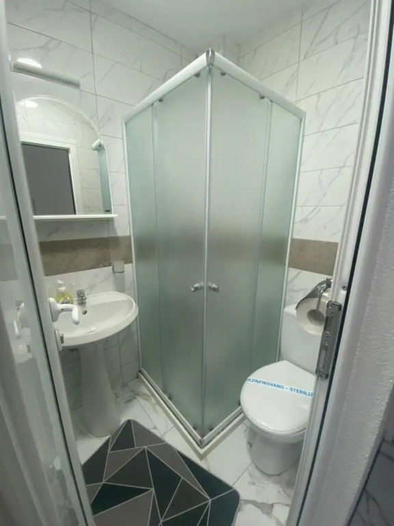 Hotel MK, Plavi restoran, Loznica
