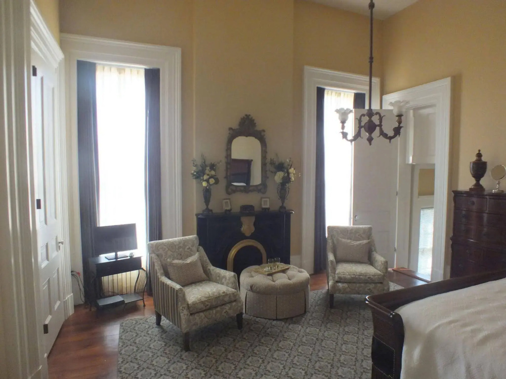 The Pepin Mansion B&B on Mansion Row - 10 min to start of the Bourbon Trail