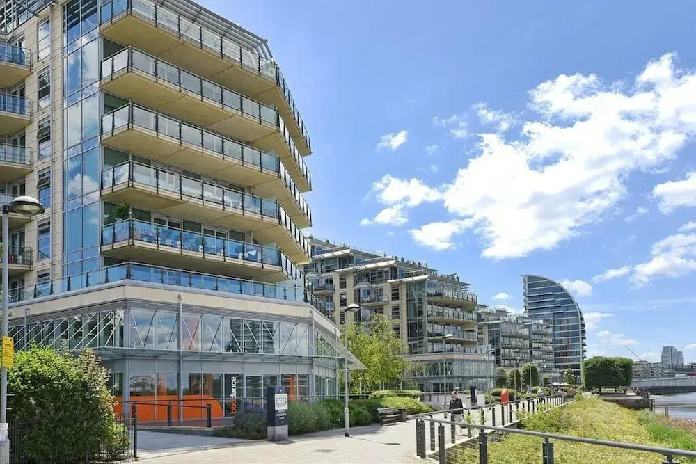 Luxury City Apartment in London Battersea Reach