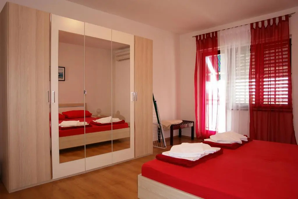 Apartment Mladen