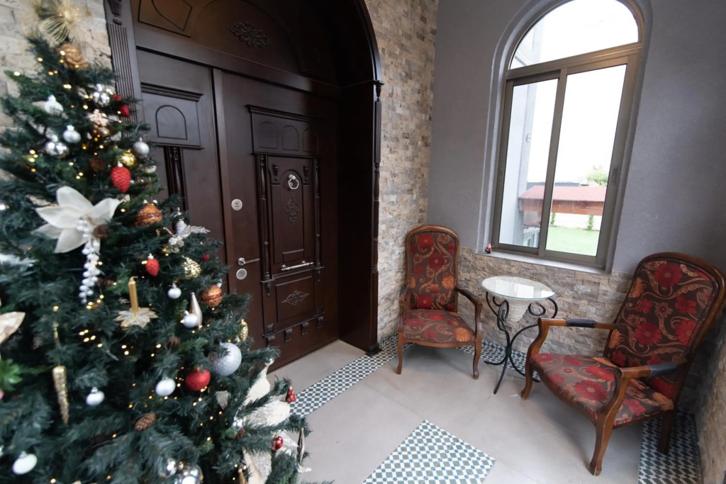 Prestige Room in Prestige location Bahais Garden