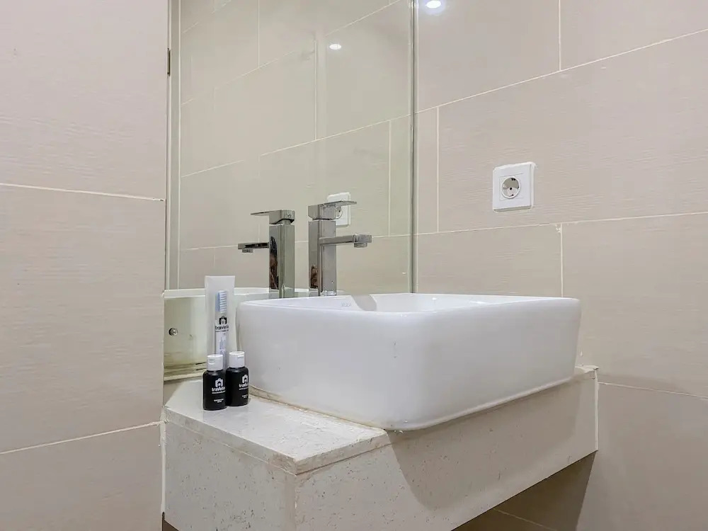 Studio Room Near Kalideres Station At Daan Mogot City Apartment