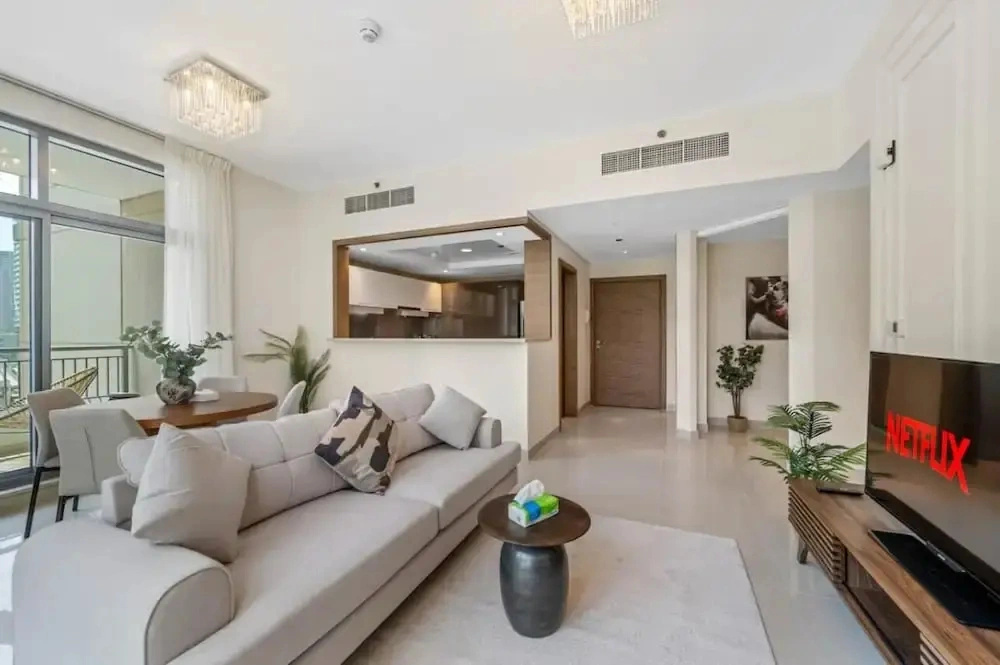 Lux Upscale Living Walk to Dubai Mall