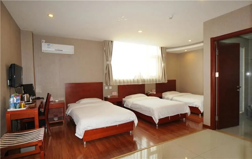 Huayang Hotel
