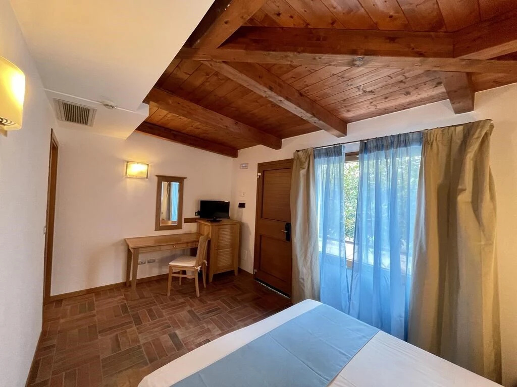 Le Mandrelle Beach Resort