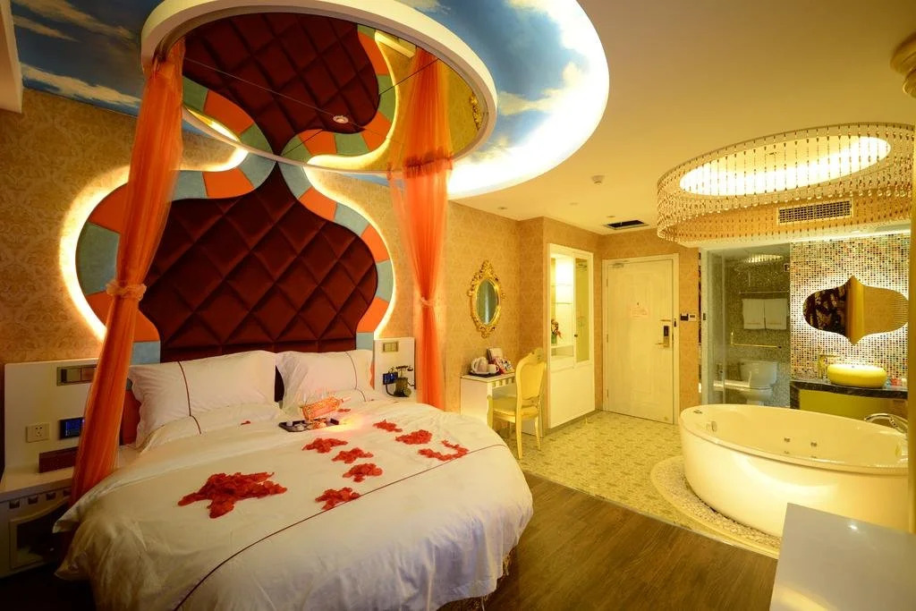 Crystal Theme Hotel
