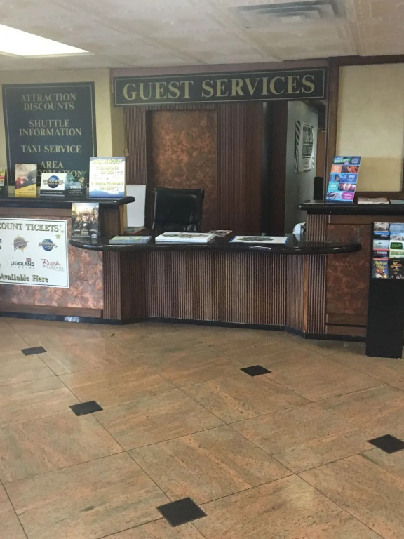 Parkside Hotel & Suites