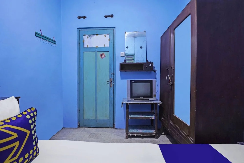 Spot On 91859 Kost Budhe Syariah