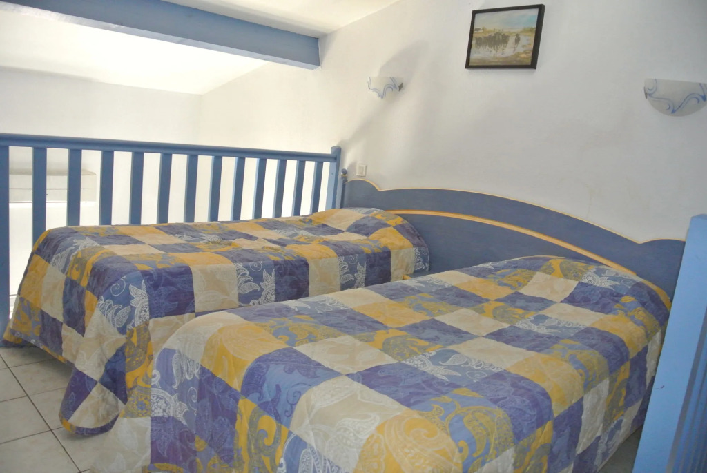Hotel Les Palmiers En Camargue