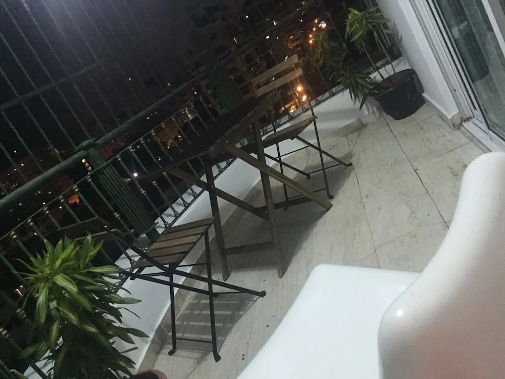 360 panoramic view apt