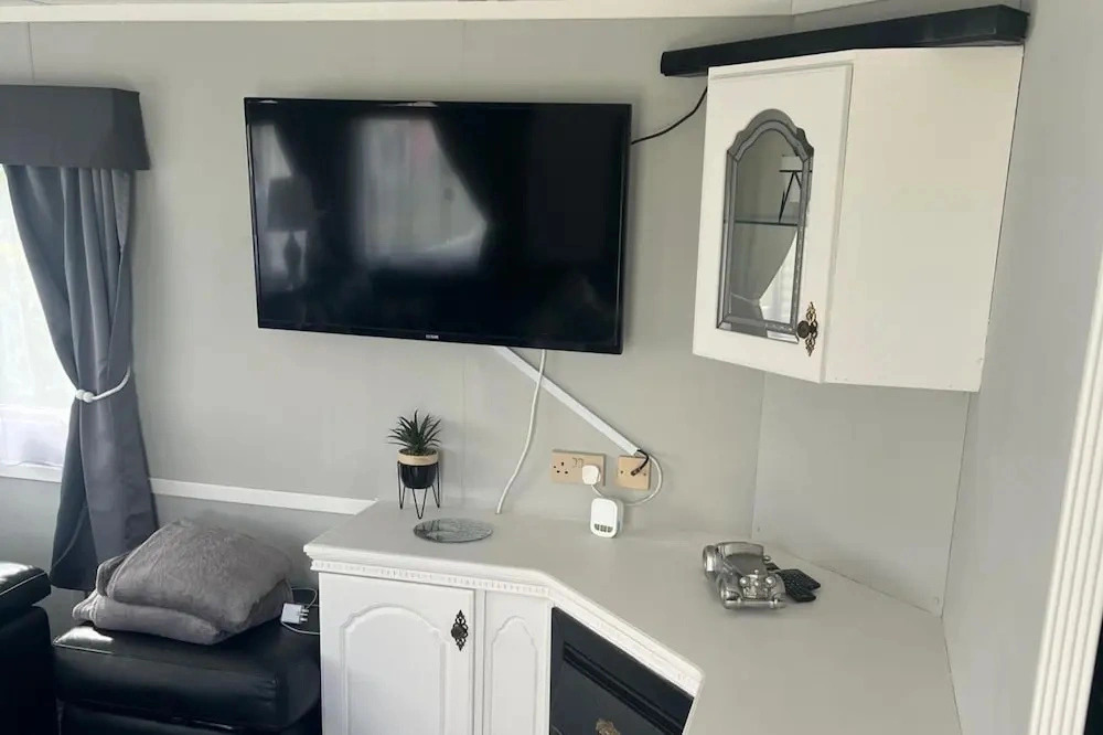 Skegness 2-bed Caravan, Sleeps 6, 6 Mins to Beach