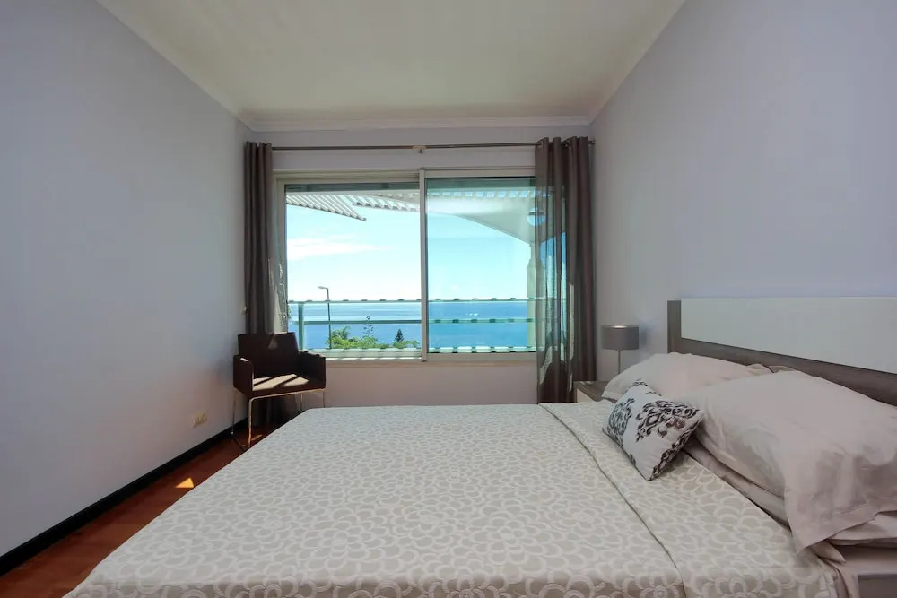 Oceanside Terrace Apartment by Holiday Rental Management