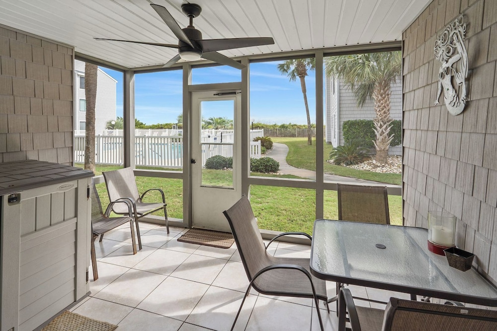 Sea Cloisters II Ocean Front Beach Retreat-101e