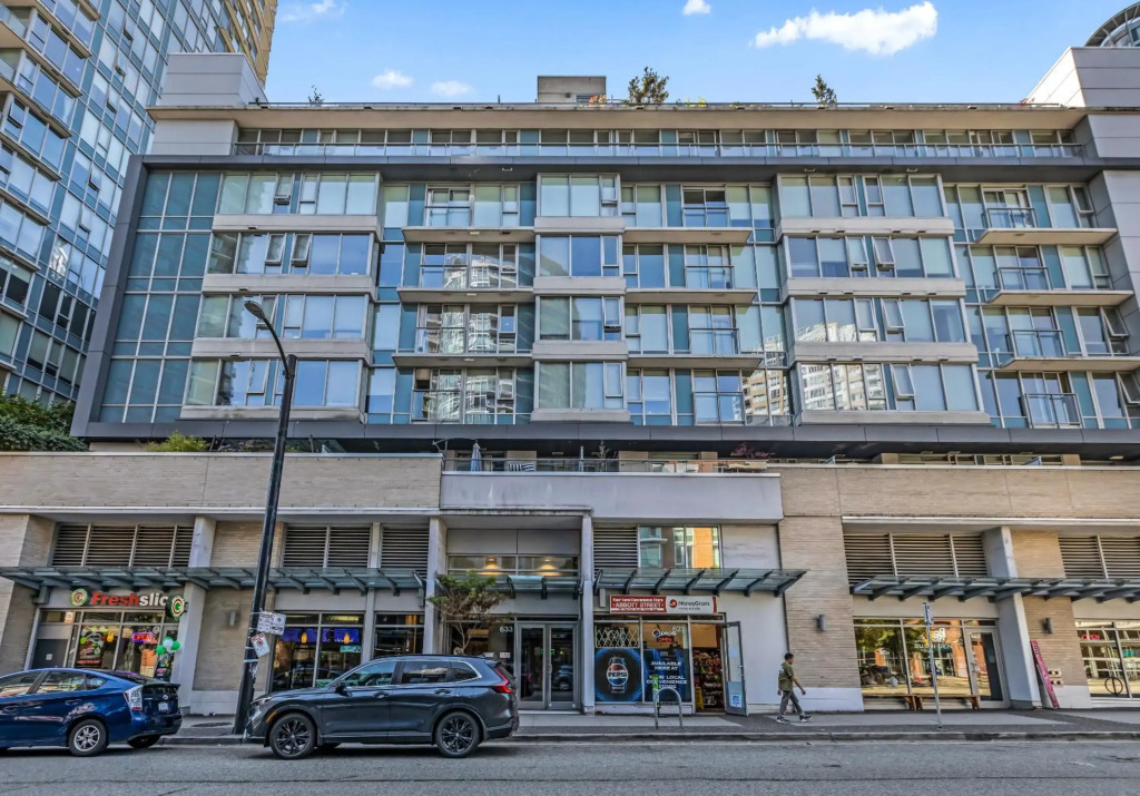 2BR Gastown Downtown Vancouver close to everything