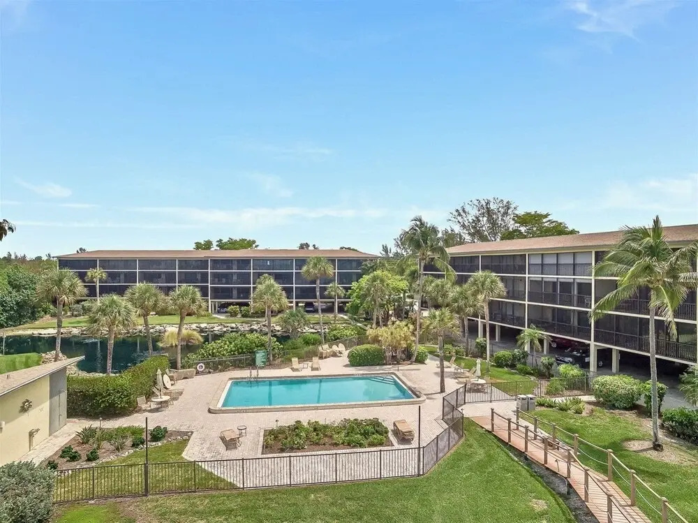 Sand Pointe 212