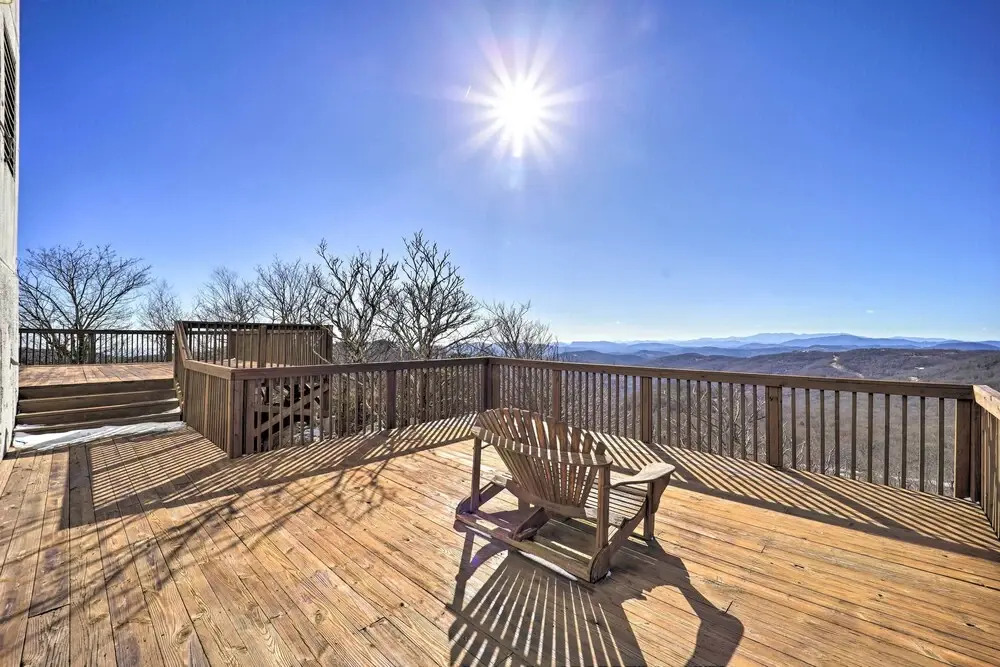 Near Sugar Mountain: Renovated Condo w/ Views!