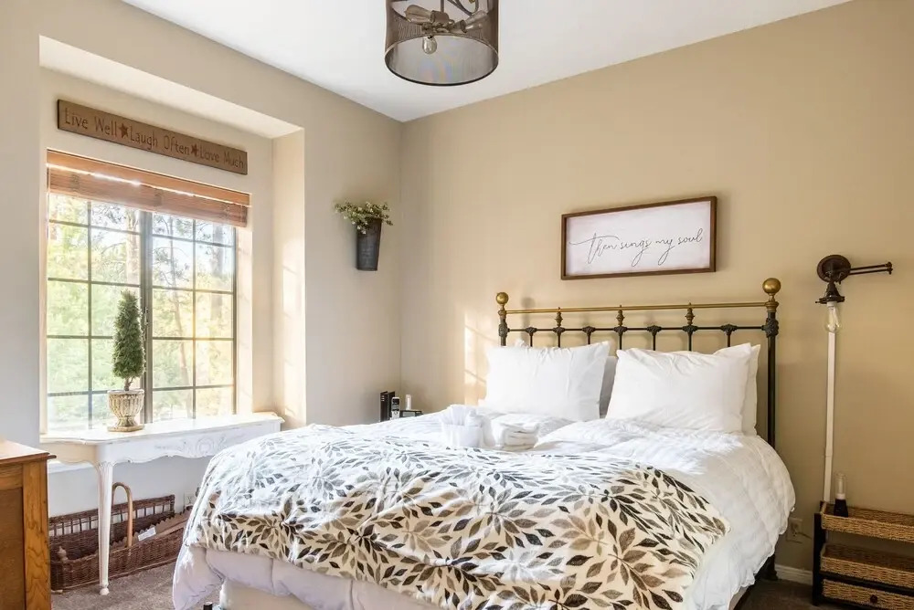 32 - Heavenly Estate 4 Bedroom Home by Redawning