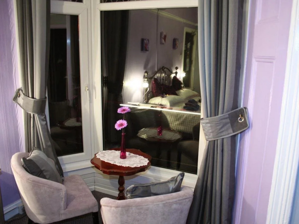 Devon View Guesthouse Swansea