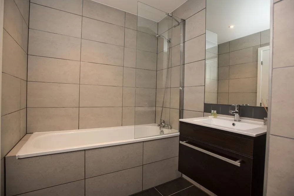 Celador Apartments - Sussex House Serviced Apartments