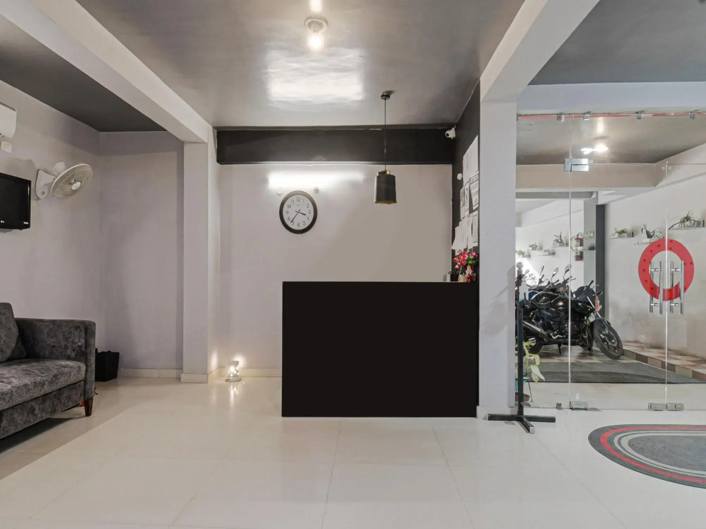 OYO 40963 Townhouse 404 Vidya Vihar