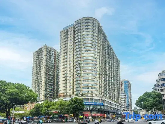 Home Inn Ease Hotel (Shiyan Wuyan Pedestrian Street North Renmin Road Branch)