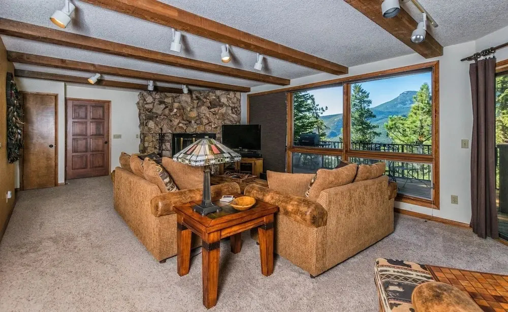 The Cedars Luxury  At Windcliff 5 Bedroom Home by RedAwning