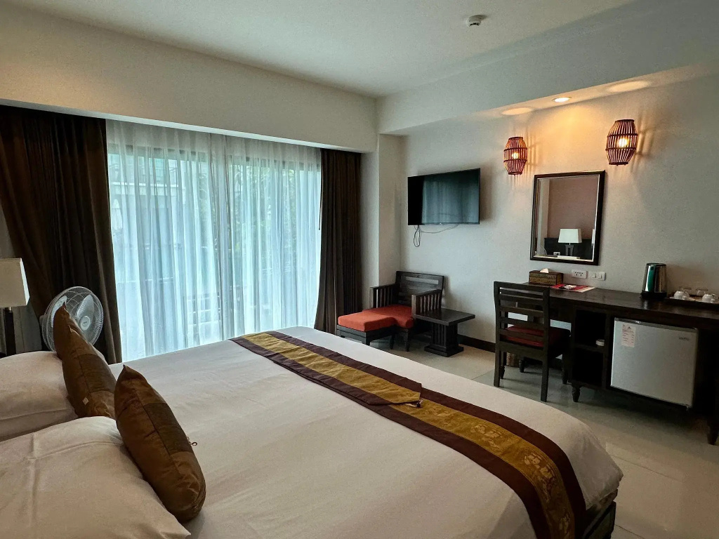 Курорт Navatara Phuket Resort