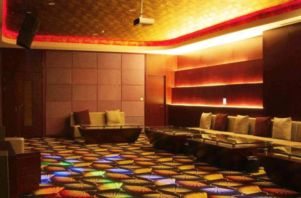 Grand Hoya Hotel