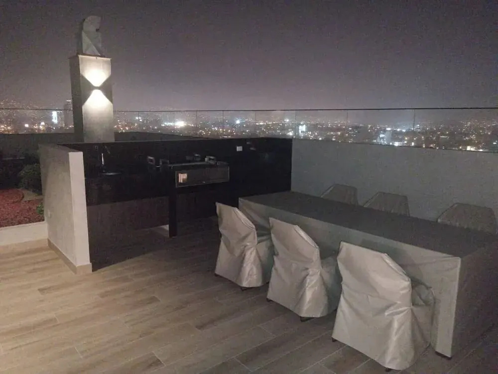 Relax and Work at Miraflores
