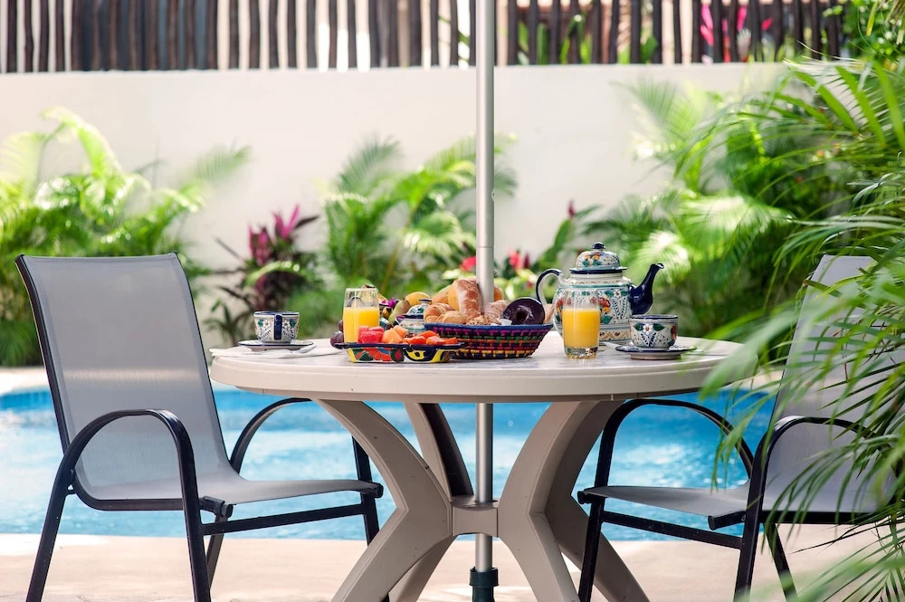 Casa Sonoma - Charming Condos Minutes from Beach & Reef