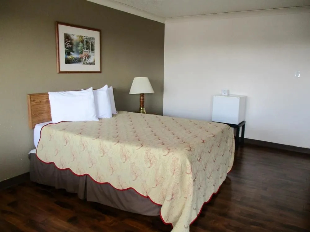 Americas Best Value Inn St. Helen