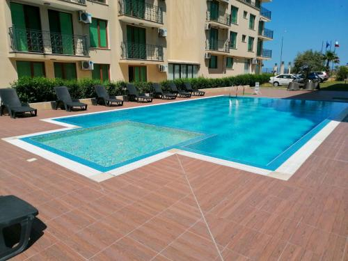 Golden Dunes Primorsko Apartments